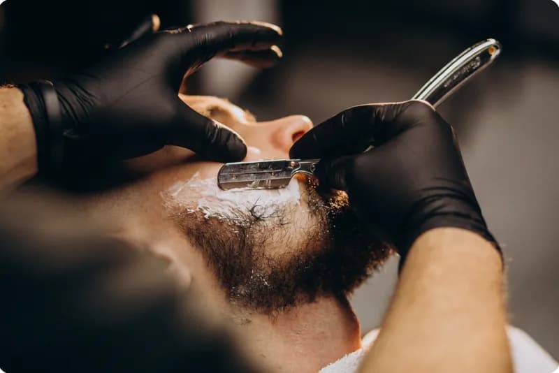 Rasatura barba tradizionale a Milano